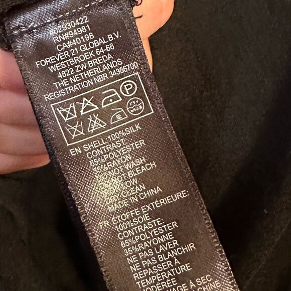 Silk black polka dot top - Picture 6 of 6